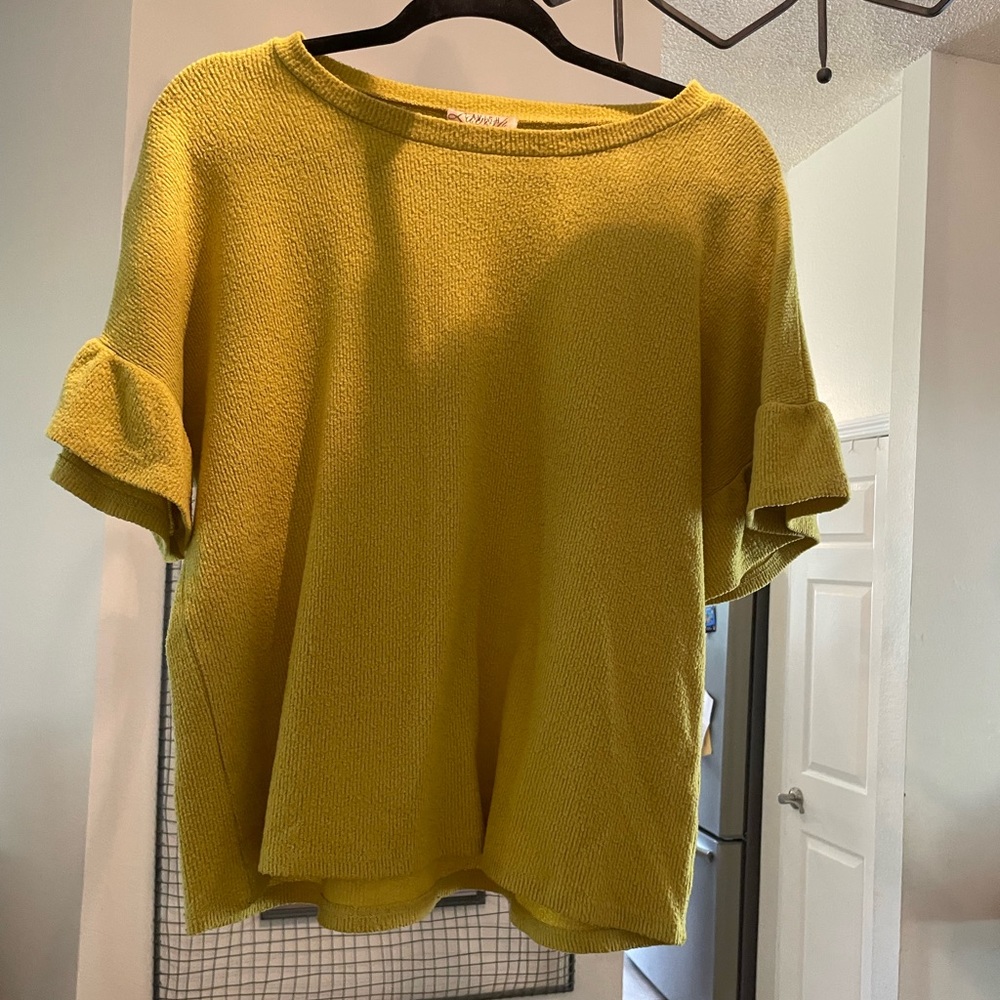 Chartreuse short sleeve flounce sweater top size large